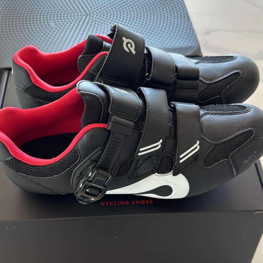 Peloton Black and Red Cycling Shoes 10.5